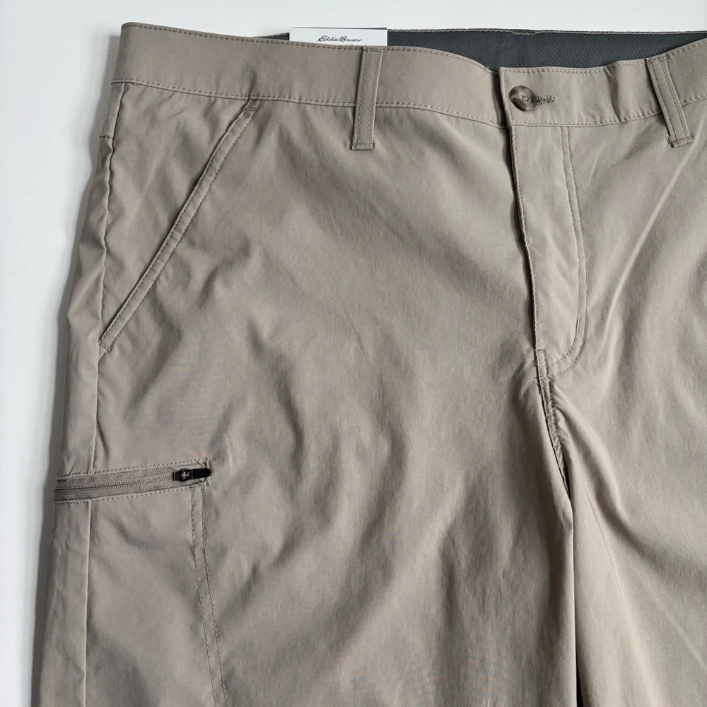 Eddie Bauer Zipper Cargo Short 10” Inseam Active Fit Flat Front In Dune Size 40